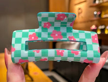Load image into Gallery viewer, Retro Floral Checkered Claw Clip