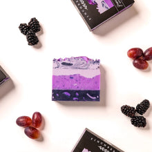 Load image into Gallery viewer, Finchberry Grapes of Bath Vegan-Friendly Gluten-Free Boxed Soap