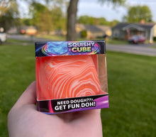 Load image into Gallery viewer, Fun Doh Swirl Squishy Cubes
