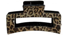 Load image into Gallery viewer, Leopard Square Claw Clips
