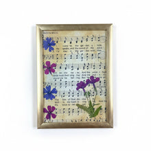 Load image into Gallery viewer, Pressed Bloom Keepsake Frame
